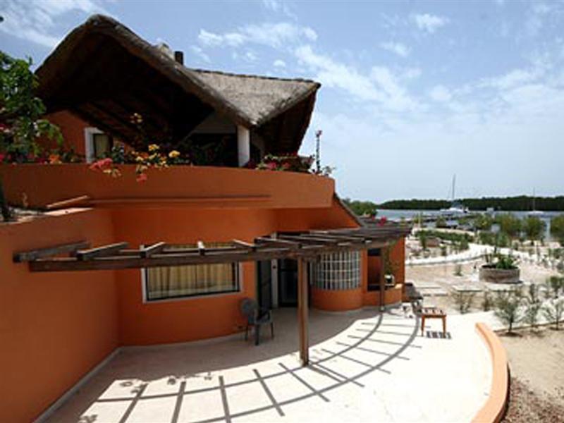 Keur Saloum Hotel Toubakouta Bagian luar foto