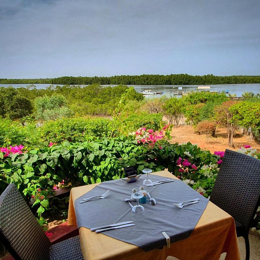 Keur Saloum Hotel Toubakouta Bagian luar foto