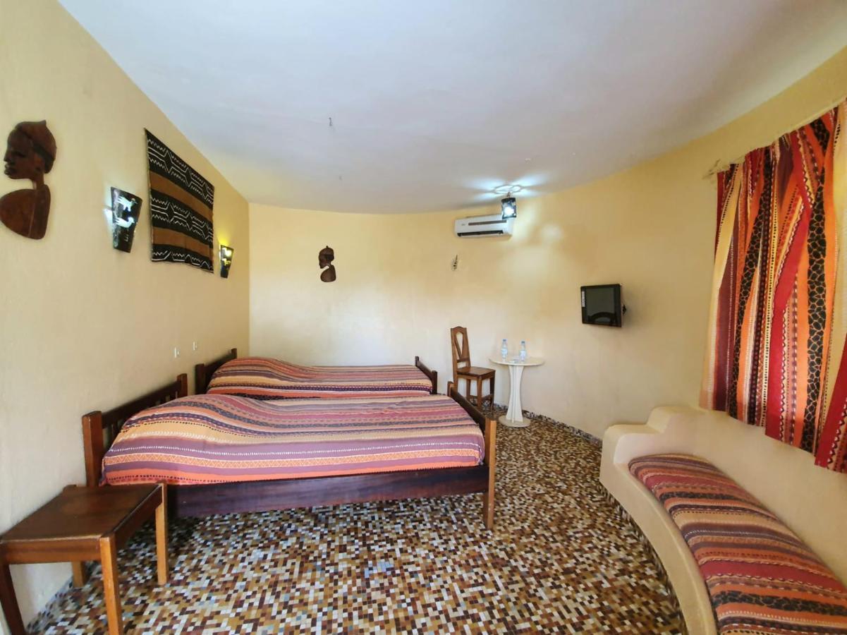 Keur Saloum Hotel Toubakouta Bagian luar foto