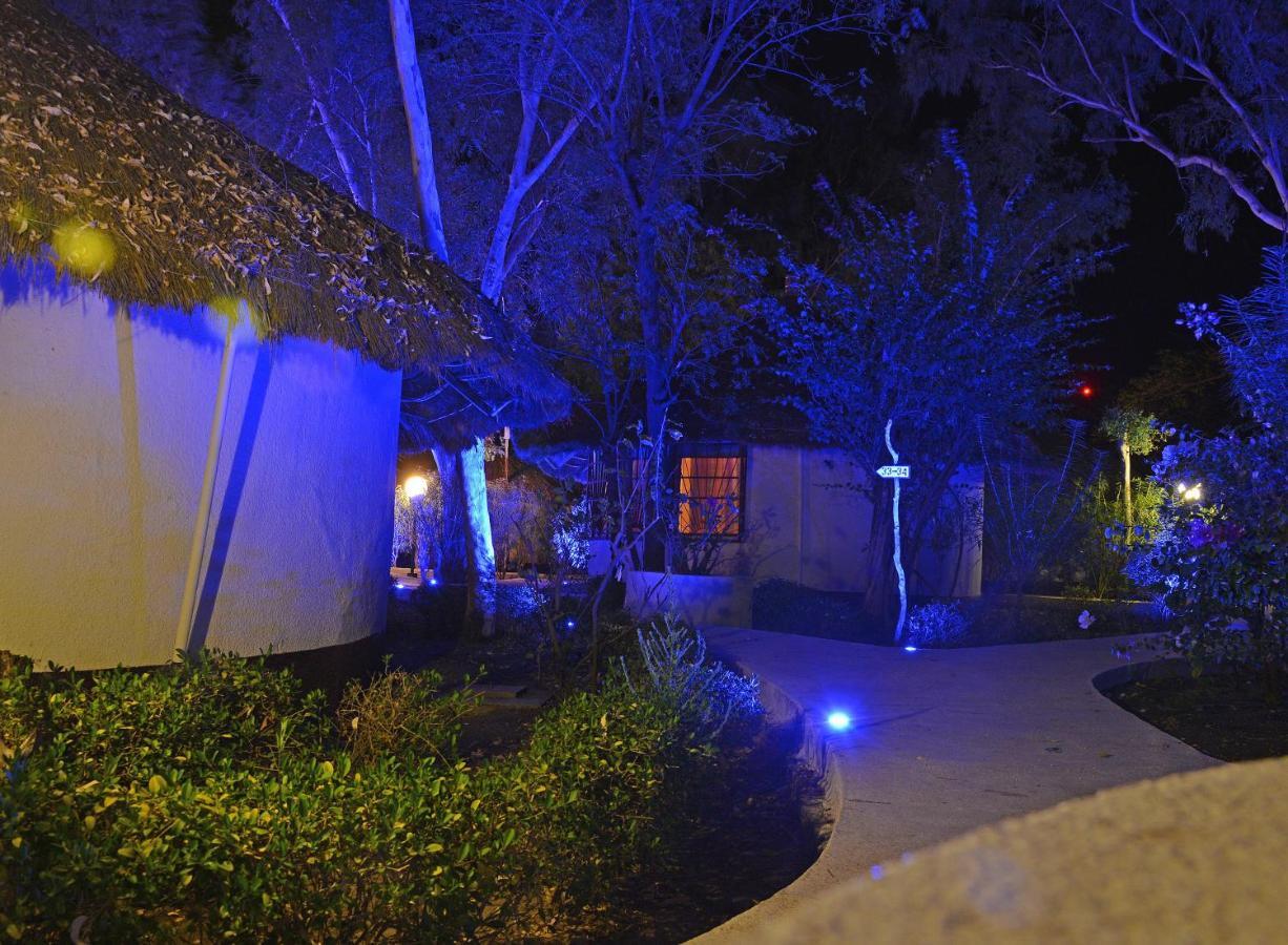 Keur Saloum Hotel Toubakouta Bagian luar foto